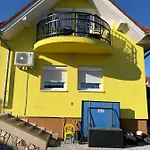 Csikos Apartamento