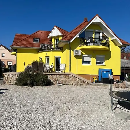 Csikos Διαμέρισμα