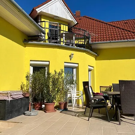 Csikos شقة
