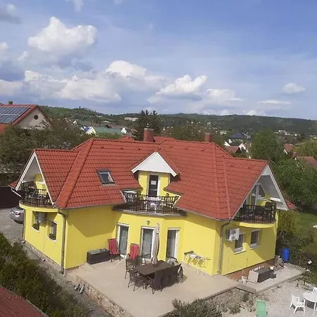 アパート Csikos Gyenesdiás