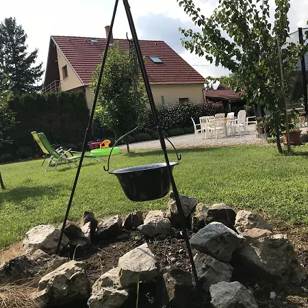 アパート Csikos *