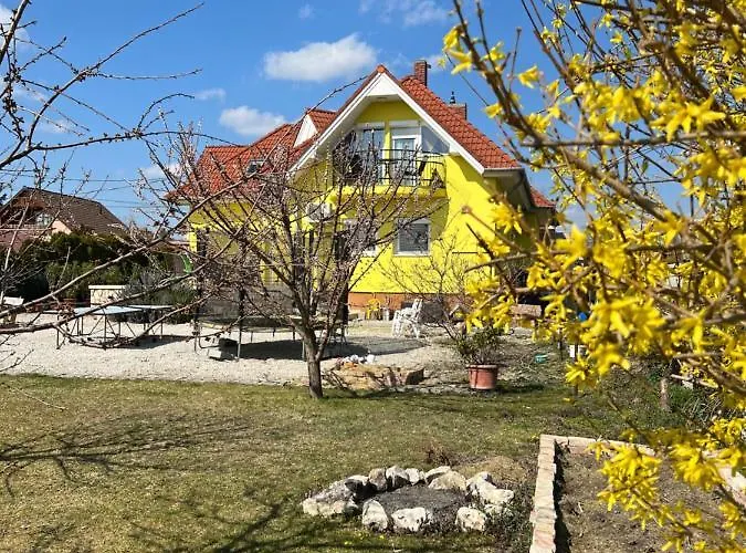 Csikos Apartment Gyenesdias